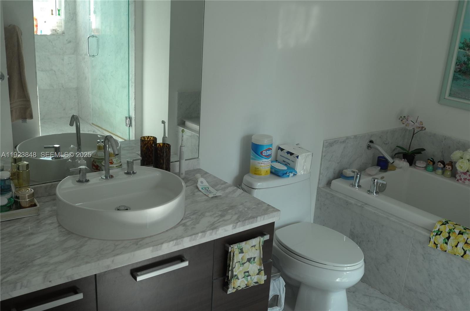 Photo of 253 NE 2nd Street 908 #908 listing for Sale