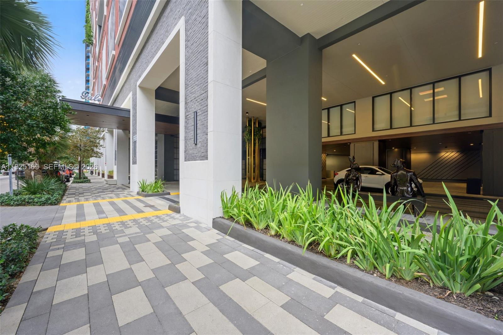 Photo of 159 NE 6th Street 3810 #3810 listing for Sale