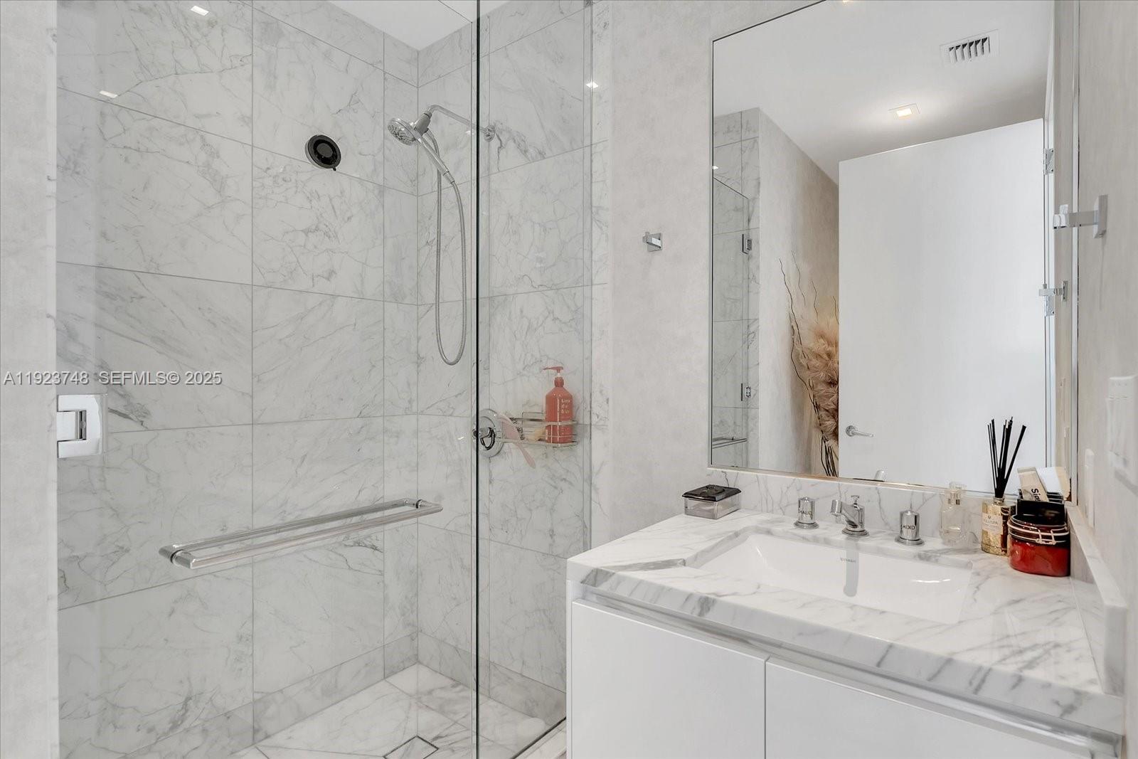 Photo of 16901 Collins Avenue 1802 #1802 listing for Sale