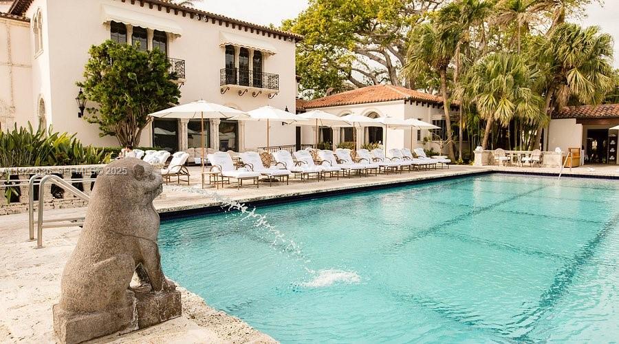 Photo of 6800 Fisher Island Drive 6842 #6842 listing for Sale