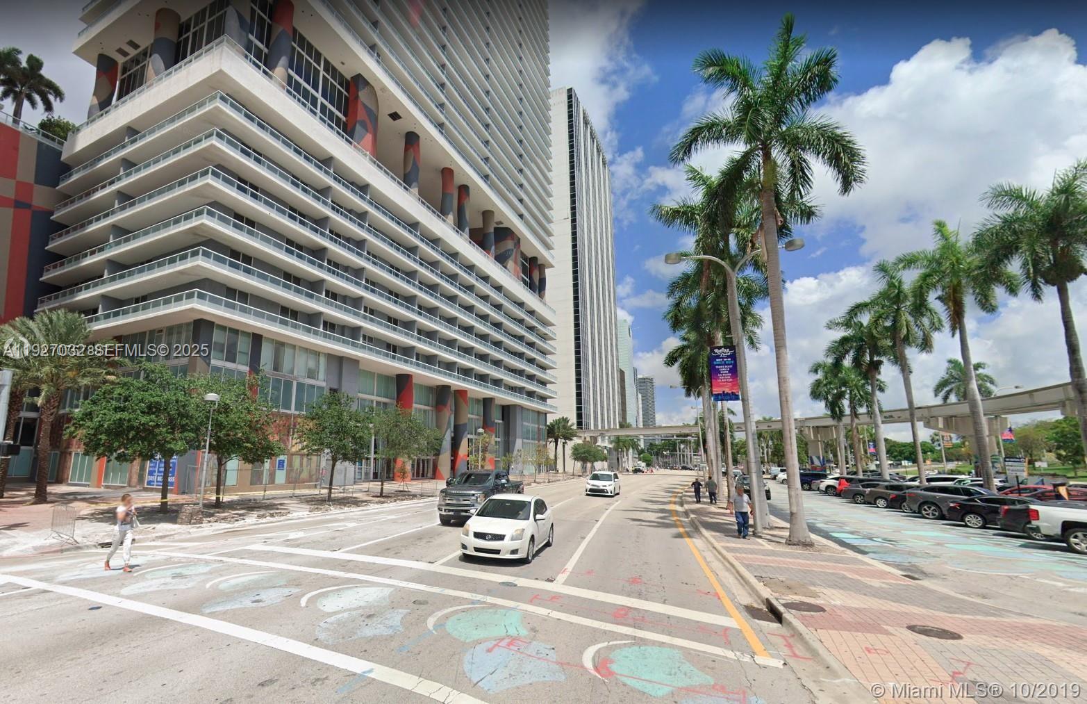 Photo of 50 Biscayne Boulevard 3807 #3807 listing for Sale