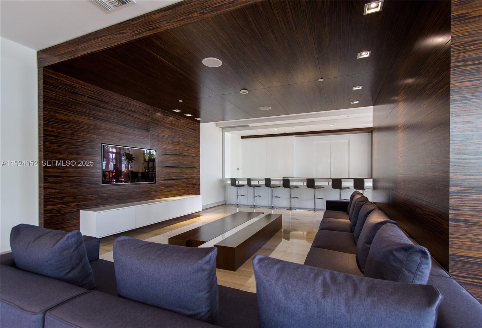 Photo of 1330 West Avenue 1712 #1712 listing for Sale