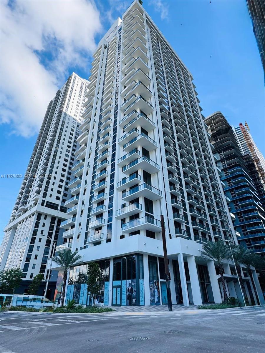 Photo of 11 NE 6th 2813 #2813 listing for Sale