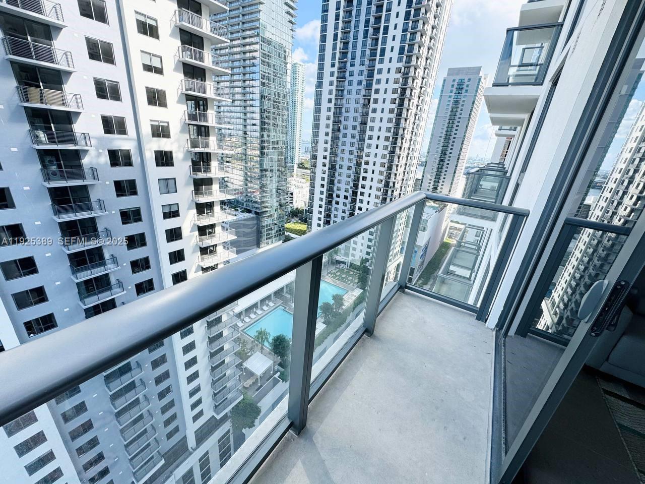 Photo of 11 NE 6th 2813 #2813 listing for Sale