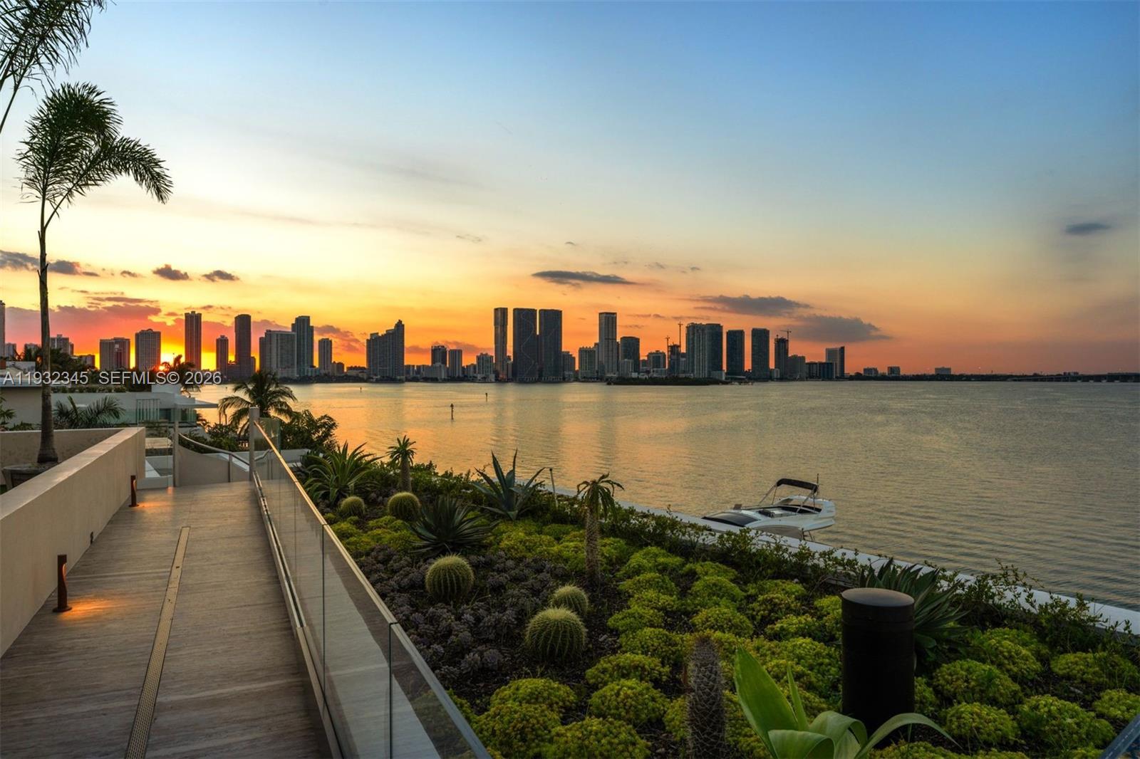Photo of 1413 N Venetian Way # listing for Sale
