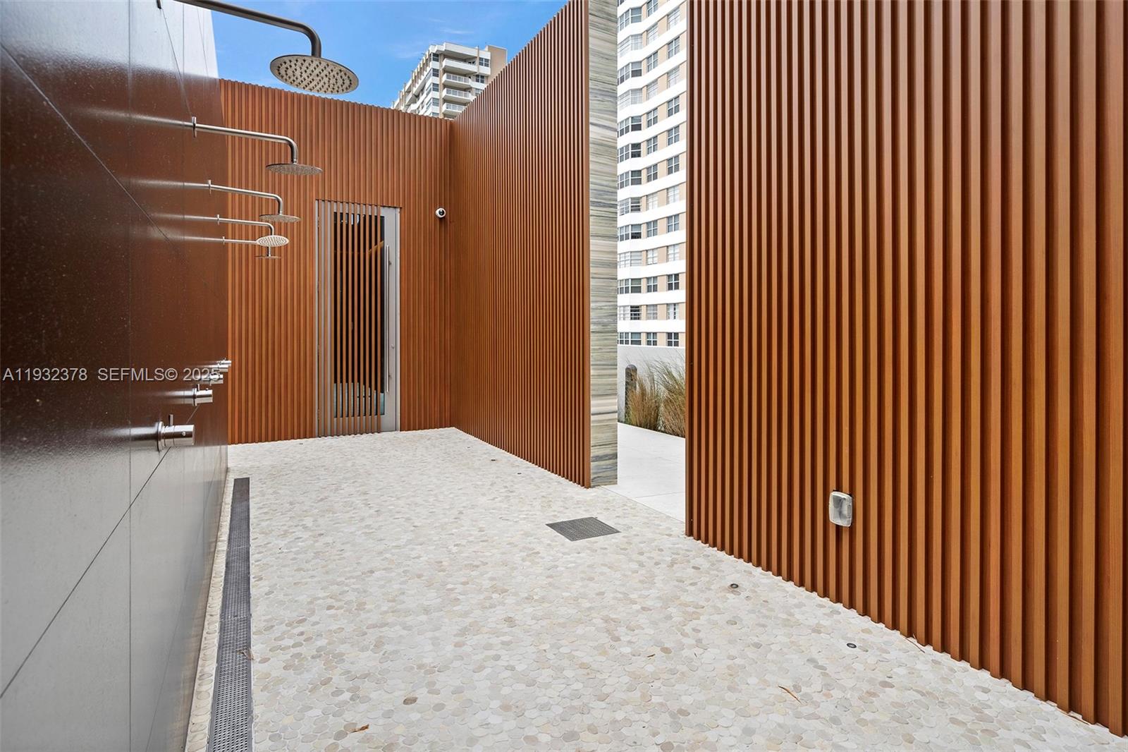Photo of 2000 S Ocean Drive 18B #18B listing for Sale