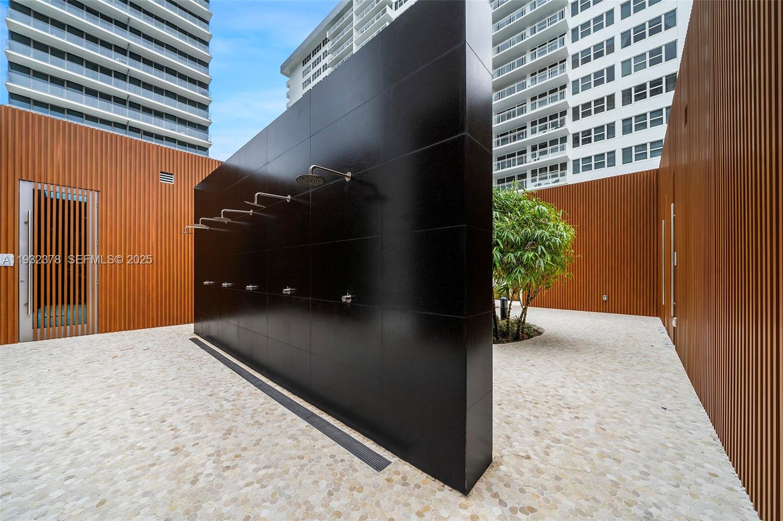 Photo of 2000 S Ocean Drive 18B #18B listing for Sale