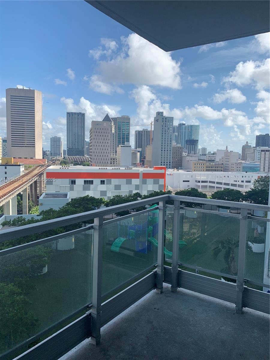 Photo of 90 SW 3rd Street 1211 #1211 listing for Sale