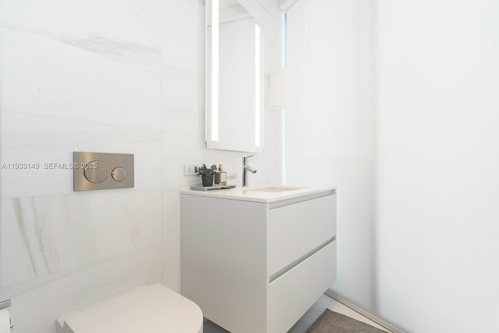 Photo of 300 Biscayne Blvd Way 1901 #1901 listing for Sale