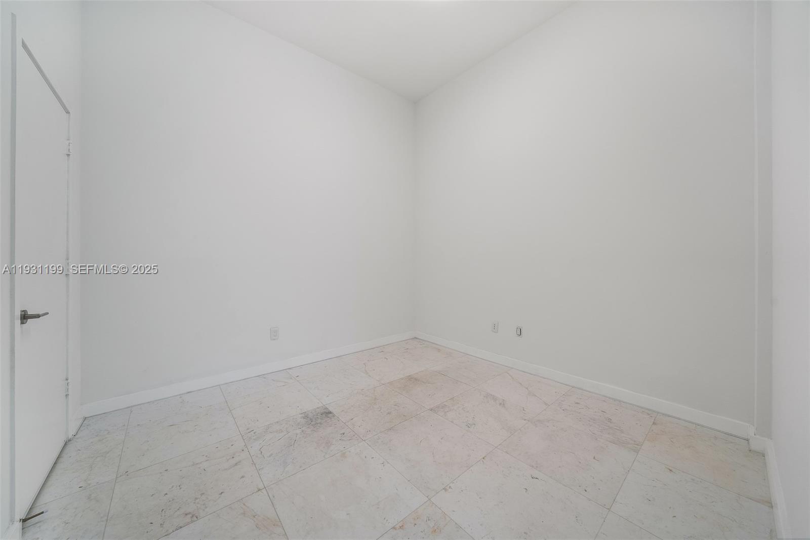 Photo of 2900 NE 7th Avenue 604 #604 listing for Sale