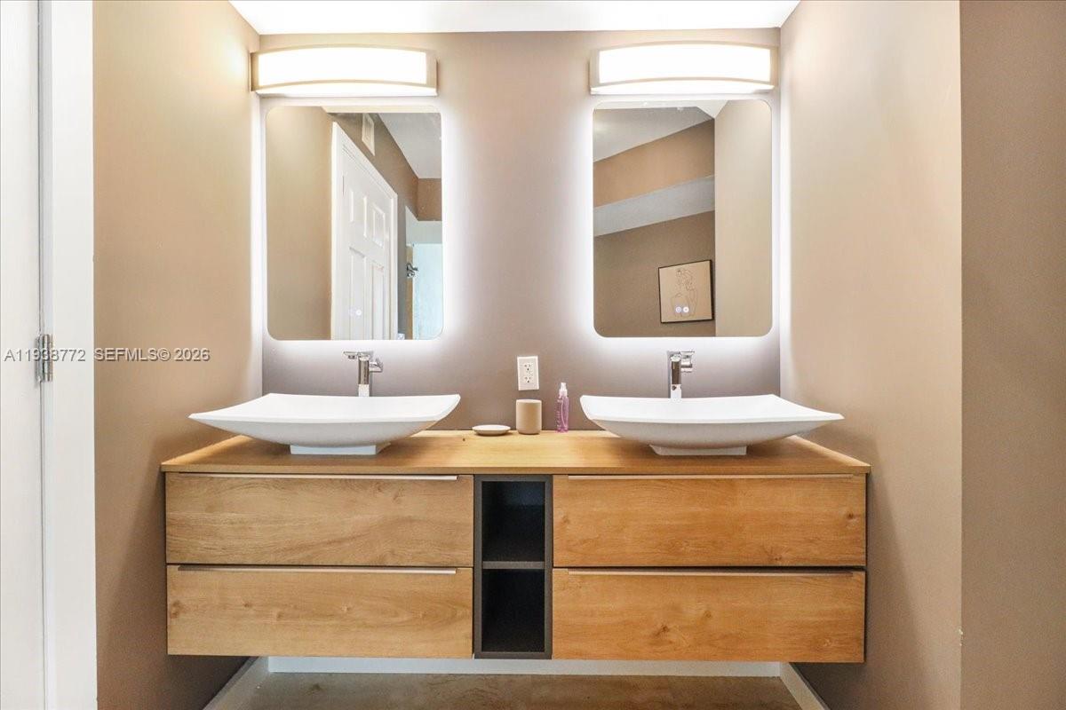 Photo of 18671 Collins Avenue 2404 #2404 listing for Sale