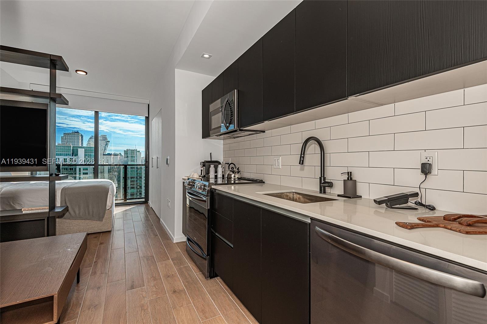 Photo of 398 NE 5th Street 4512 #4512 listing for Sale