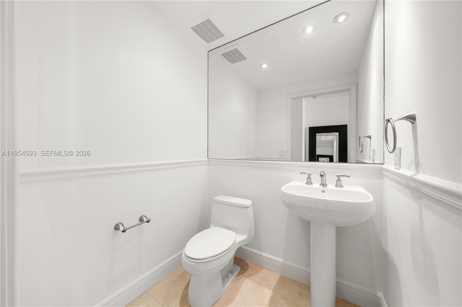 Photo of 901 Brickell Key Boulevard 3706 #3706 listing for Sale