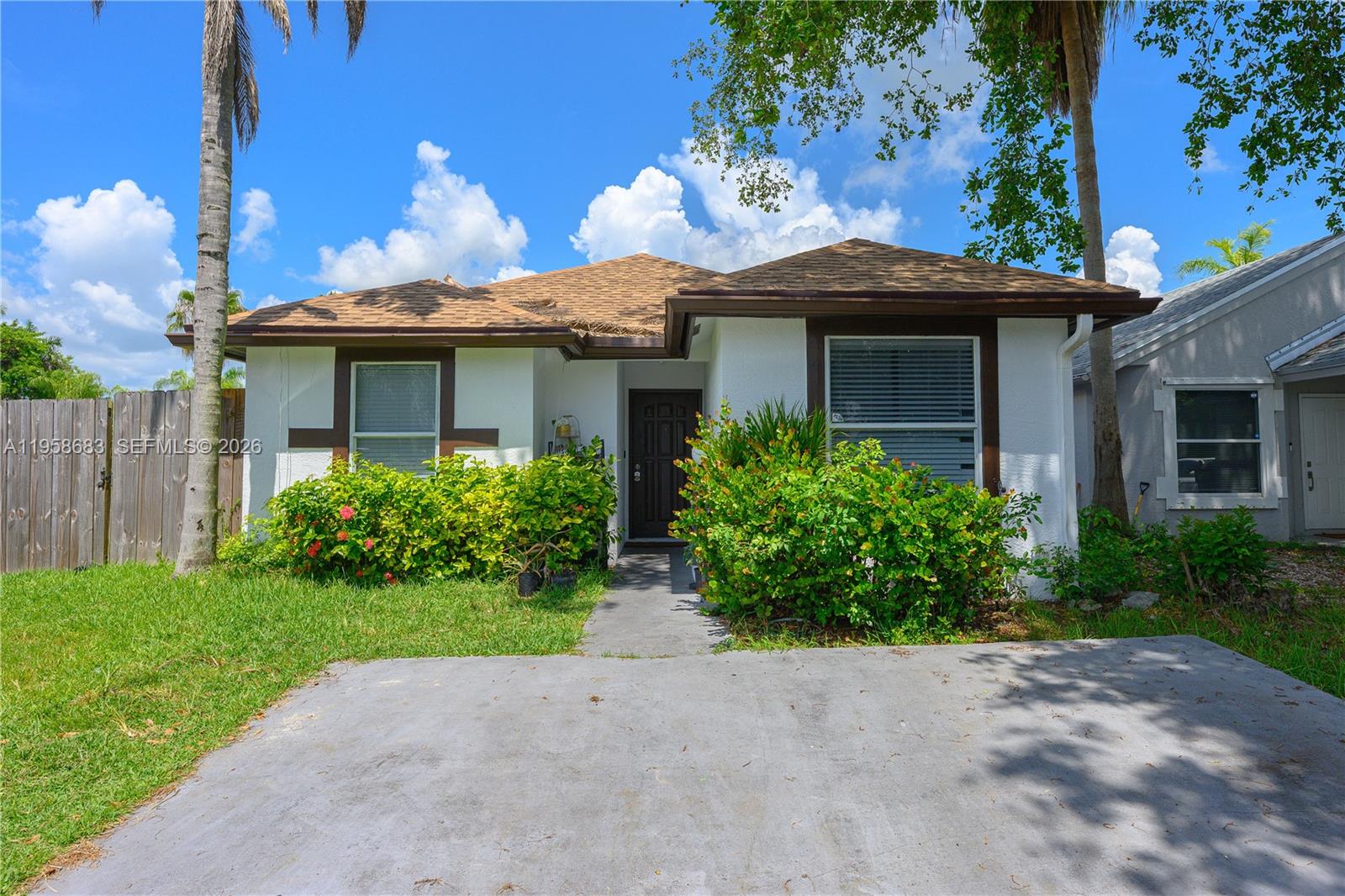 Photo of #A11958683 listing for Sale