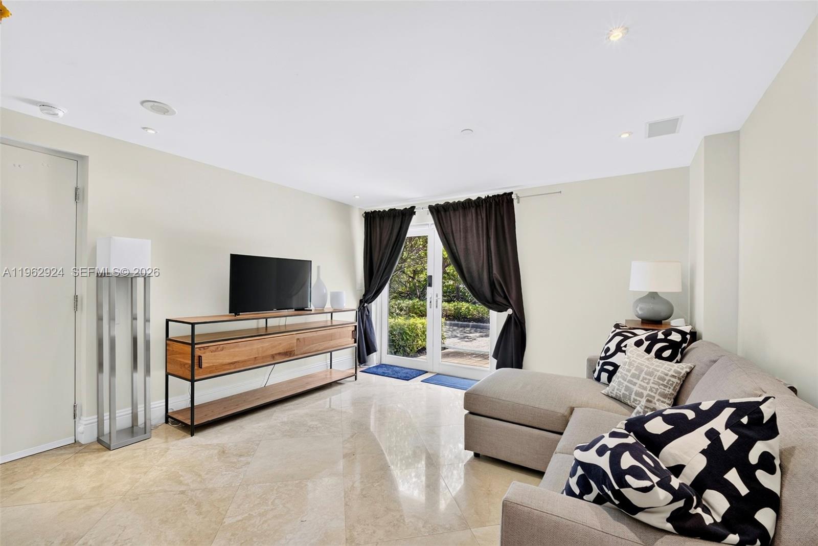 Photo of 16500 Collins Avenue TH-9 #TH-9 listing for Sale