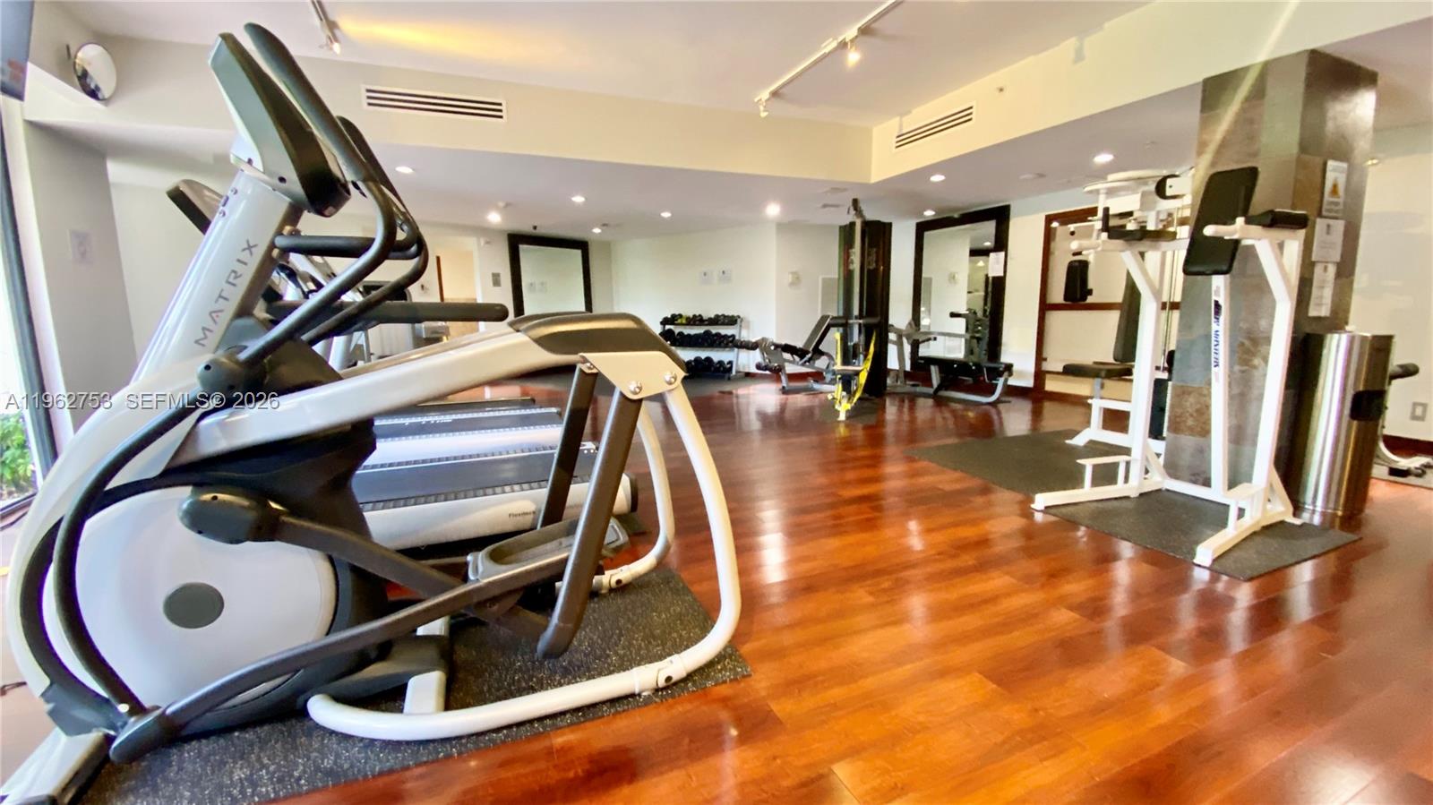 Photo of 3300 NE 191st Street 1807 #1807 listing for Sale