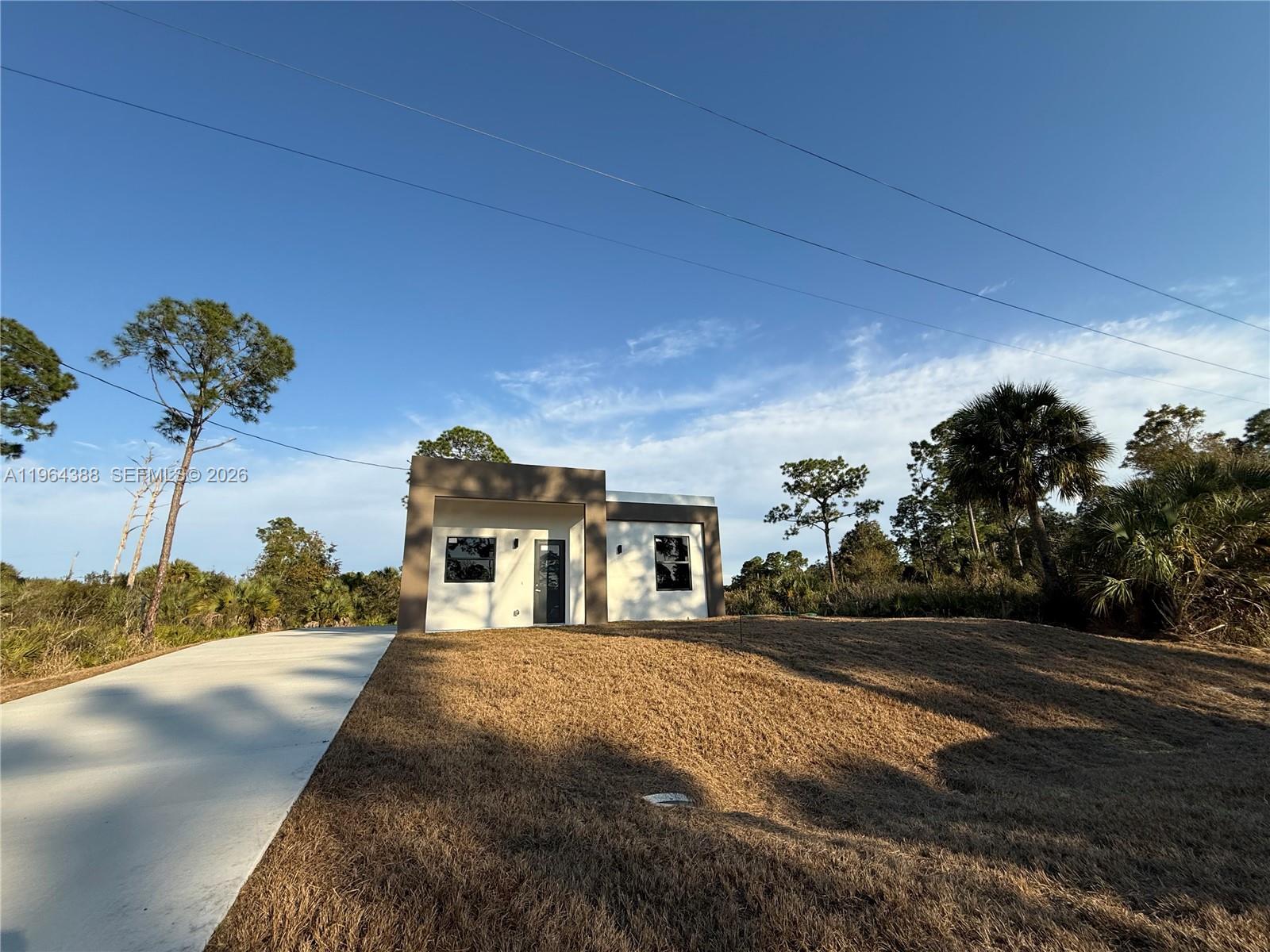 Photo of #A11964388 listing for Sale