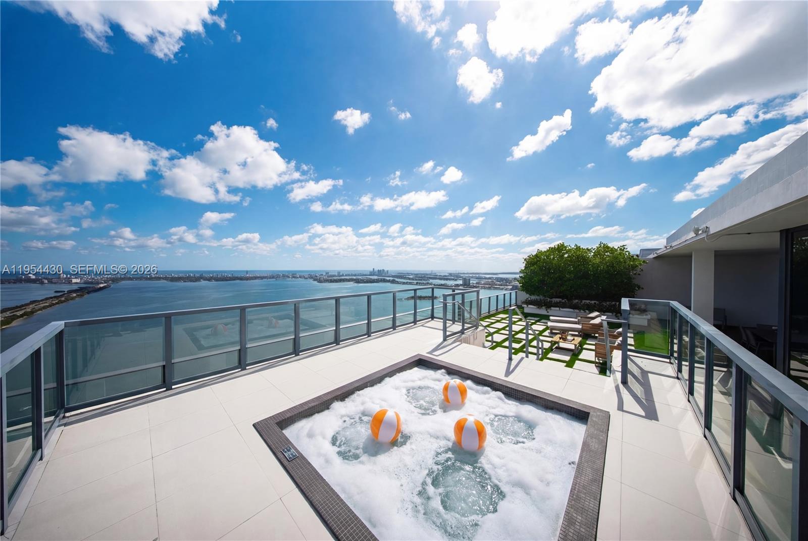 Photo of 3131 NE 7th Avenue UPH5303 #UPH5303 listing for Sale
