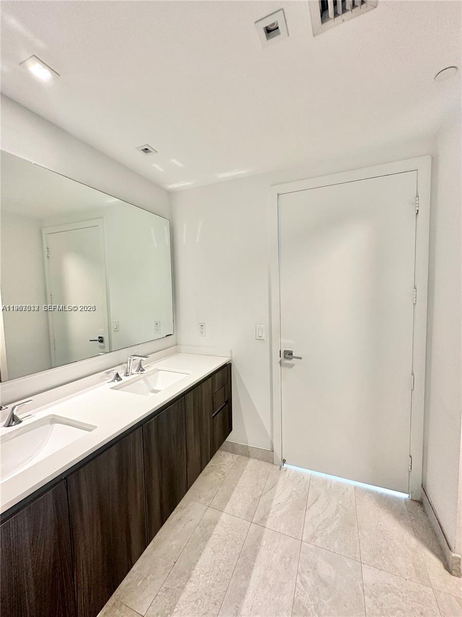 Photo of 488 NE 18th Street 4304 #4304 listing for Sale