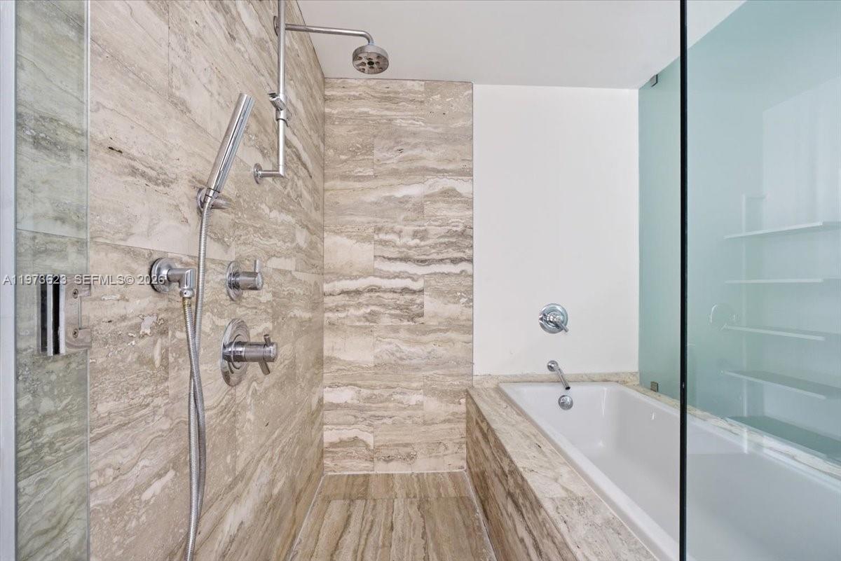 Photo of 2900 NE 7th Avenue 3004 #3004 listing for Sale