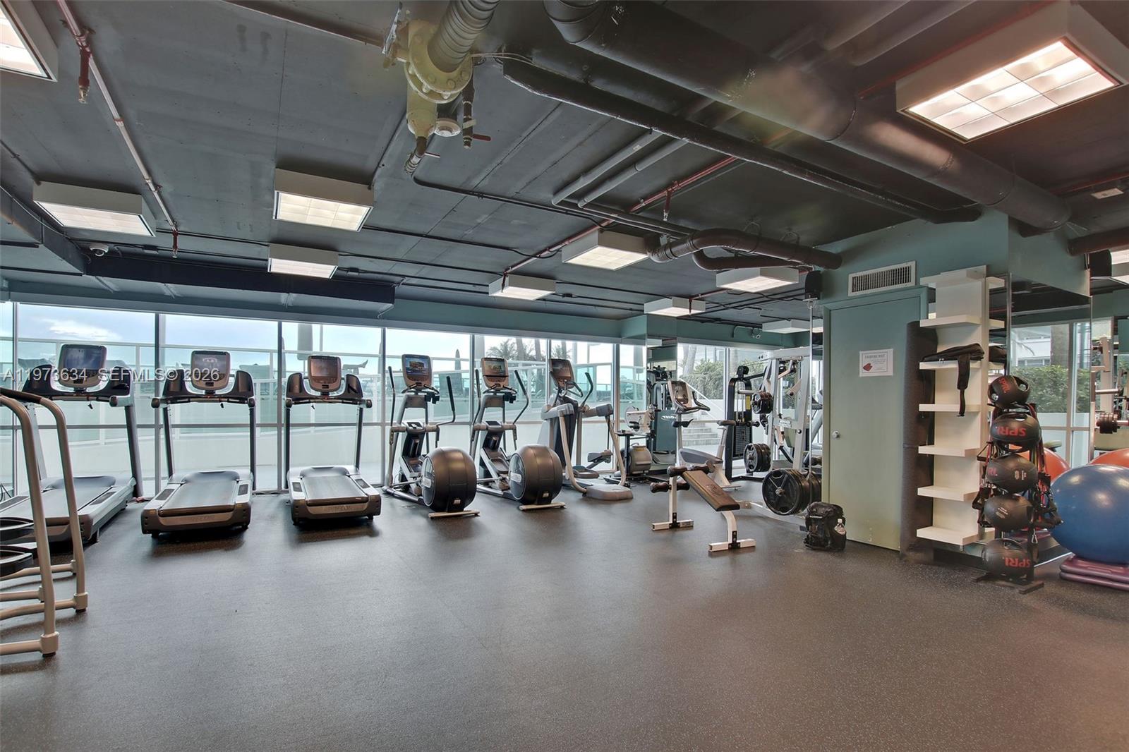 Photo of 650 West Avenue PH09 #PH09 listing for Sale