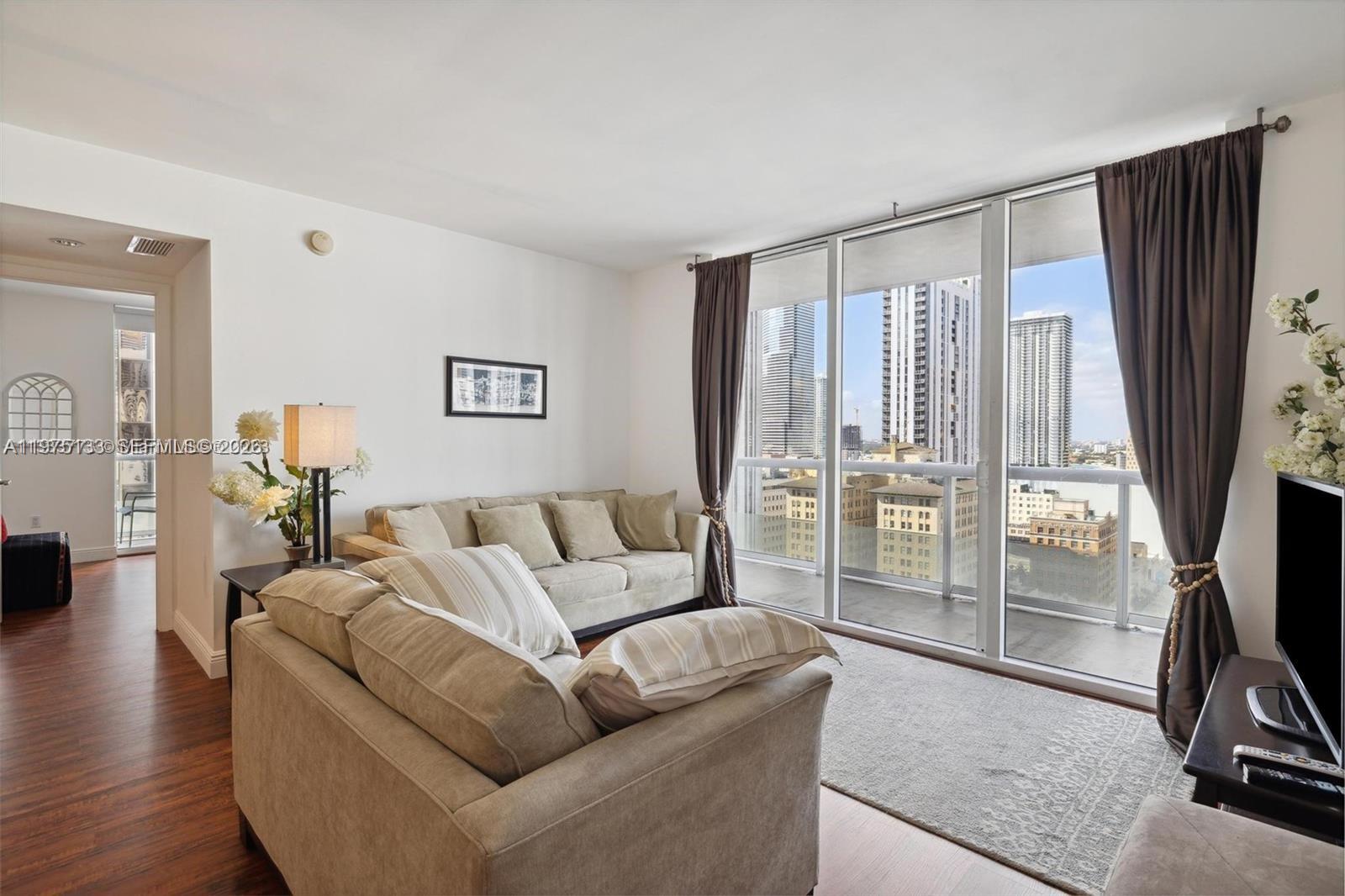 Photo of 50 Biscayne Boulevard 2111 #2111 listing for Sale