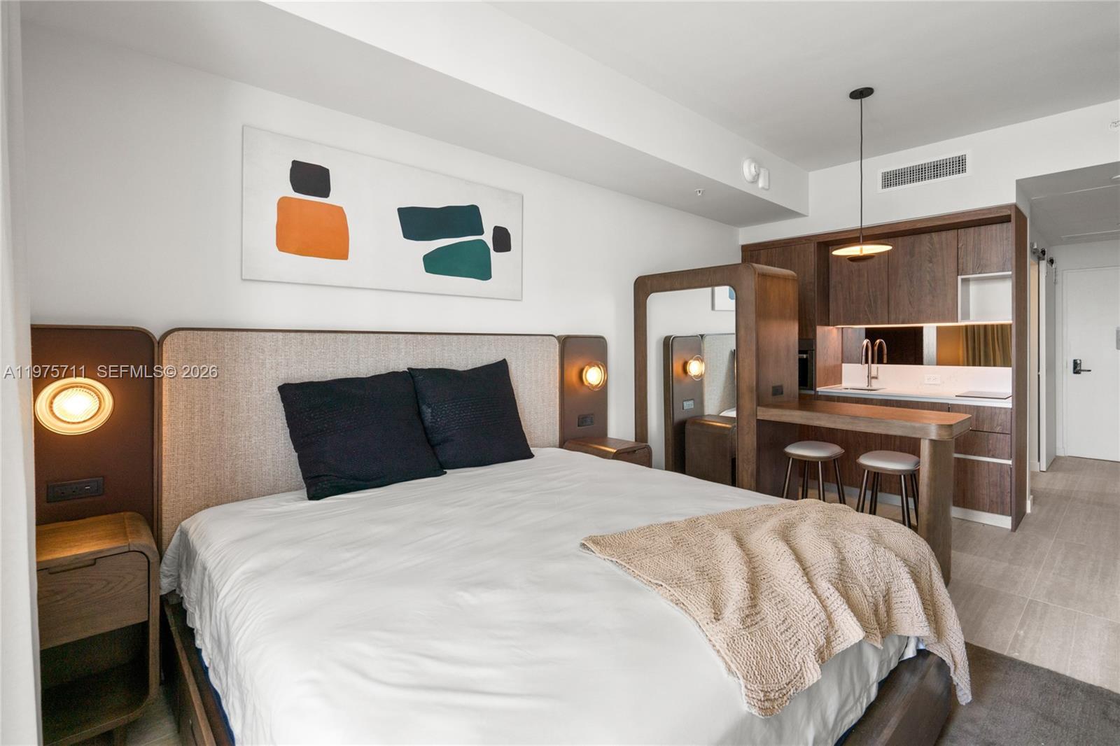 Photo of 1611 SW 2nd Avenue 504 #504 listing for Sale