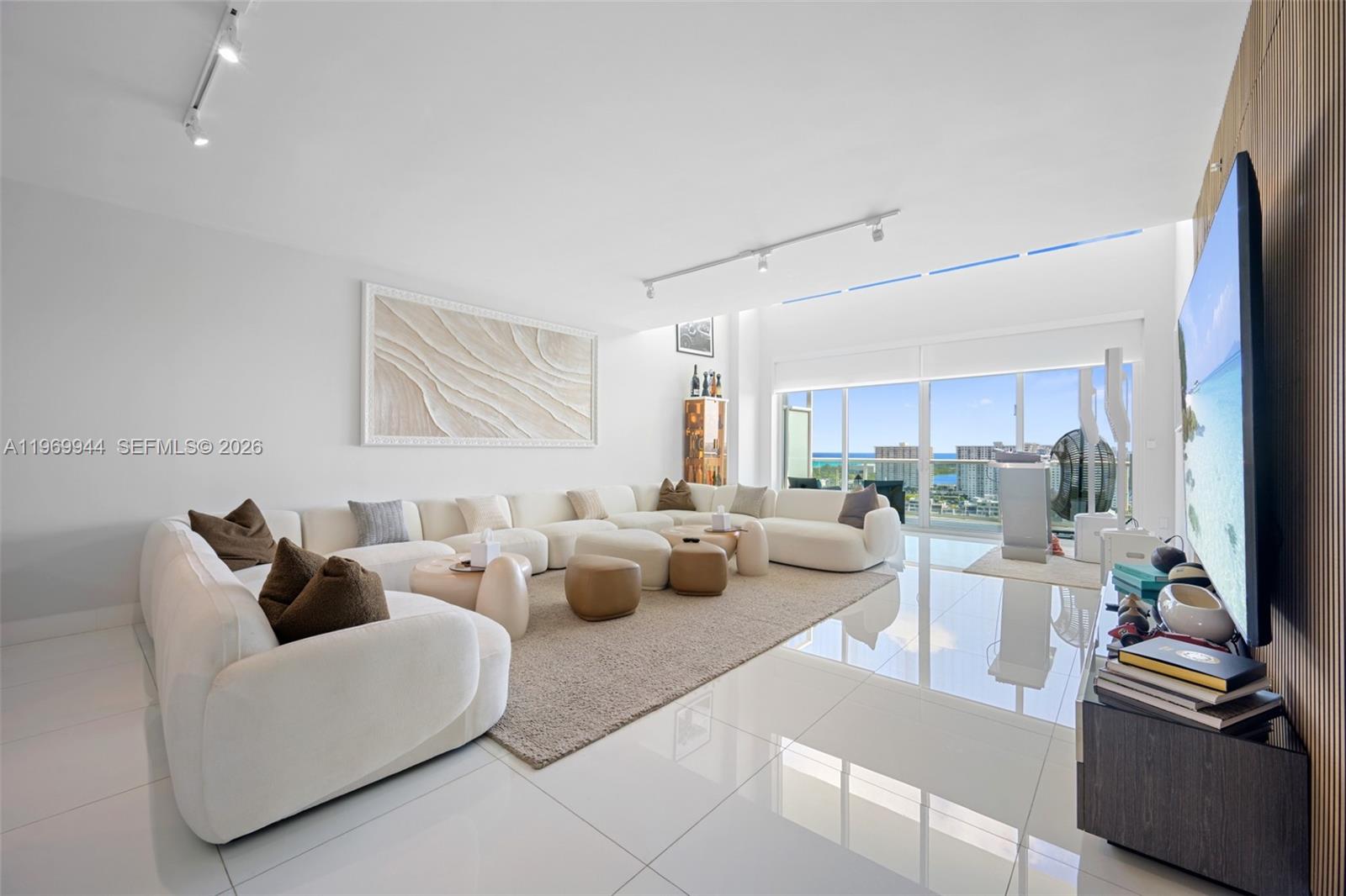 Photo of 400 Sunny Isles Boulevard 2004 #2004 listing for Sale