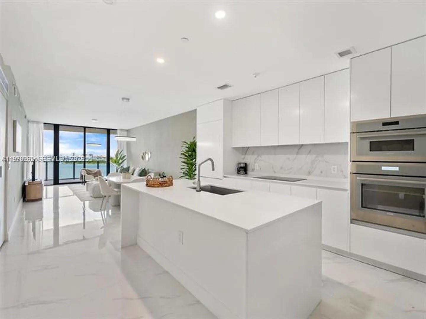 Photo of 700 NE 24th Street 606 #606 listing for Sale