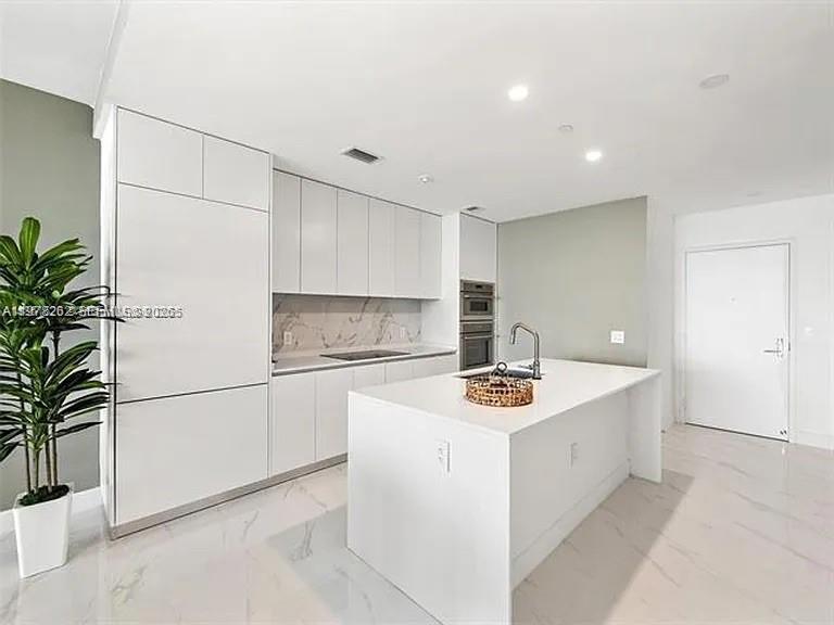 Photo of 700 NE 24th Street 606 #606 listing for Sale