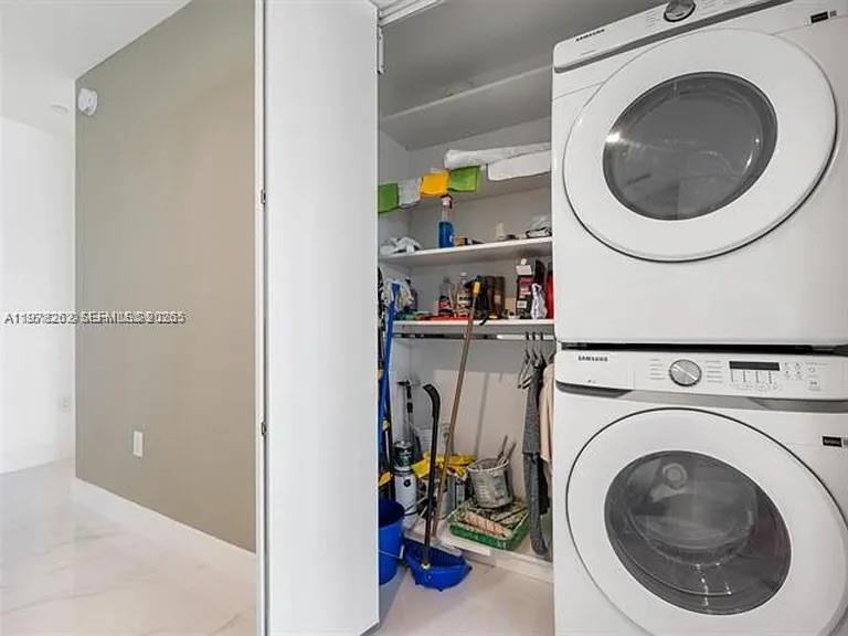 Photo of 700 NE 24th Street 606 #606 listing for Sale