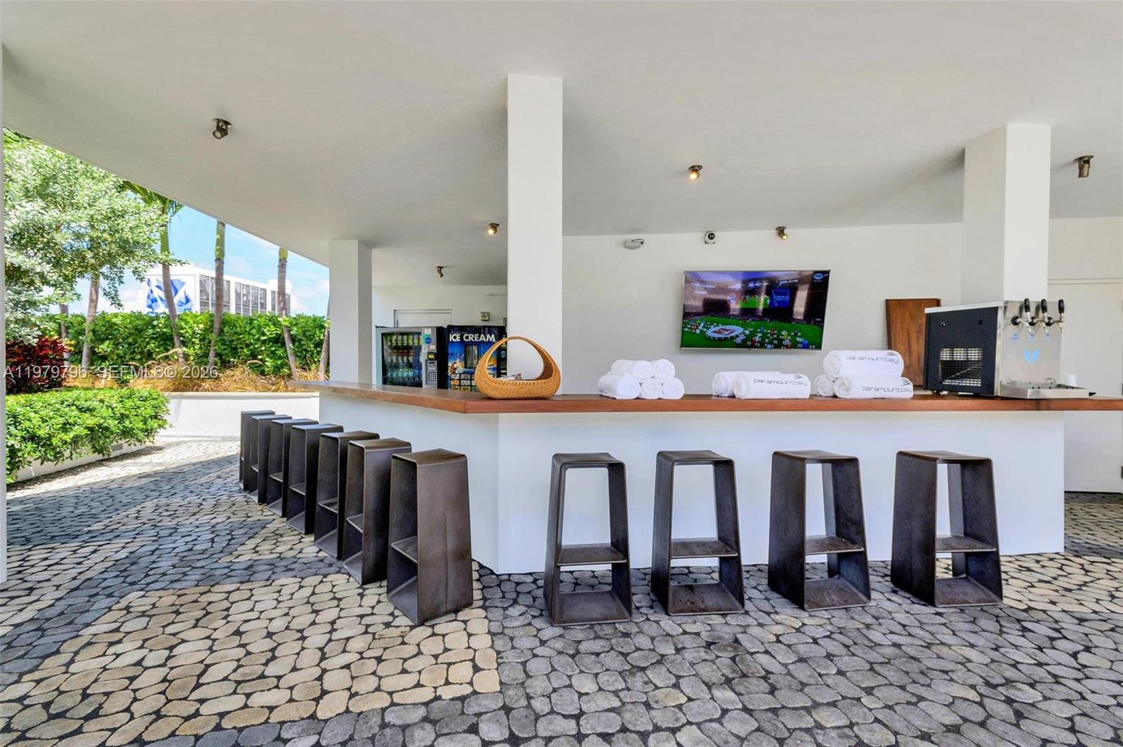 Photo of 2020 N Bayshore Drive 2510 #2510 listing for Sale