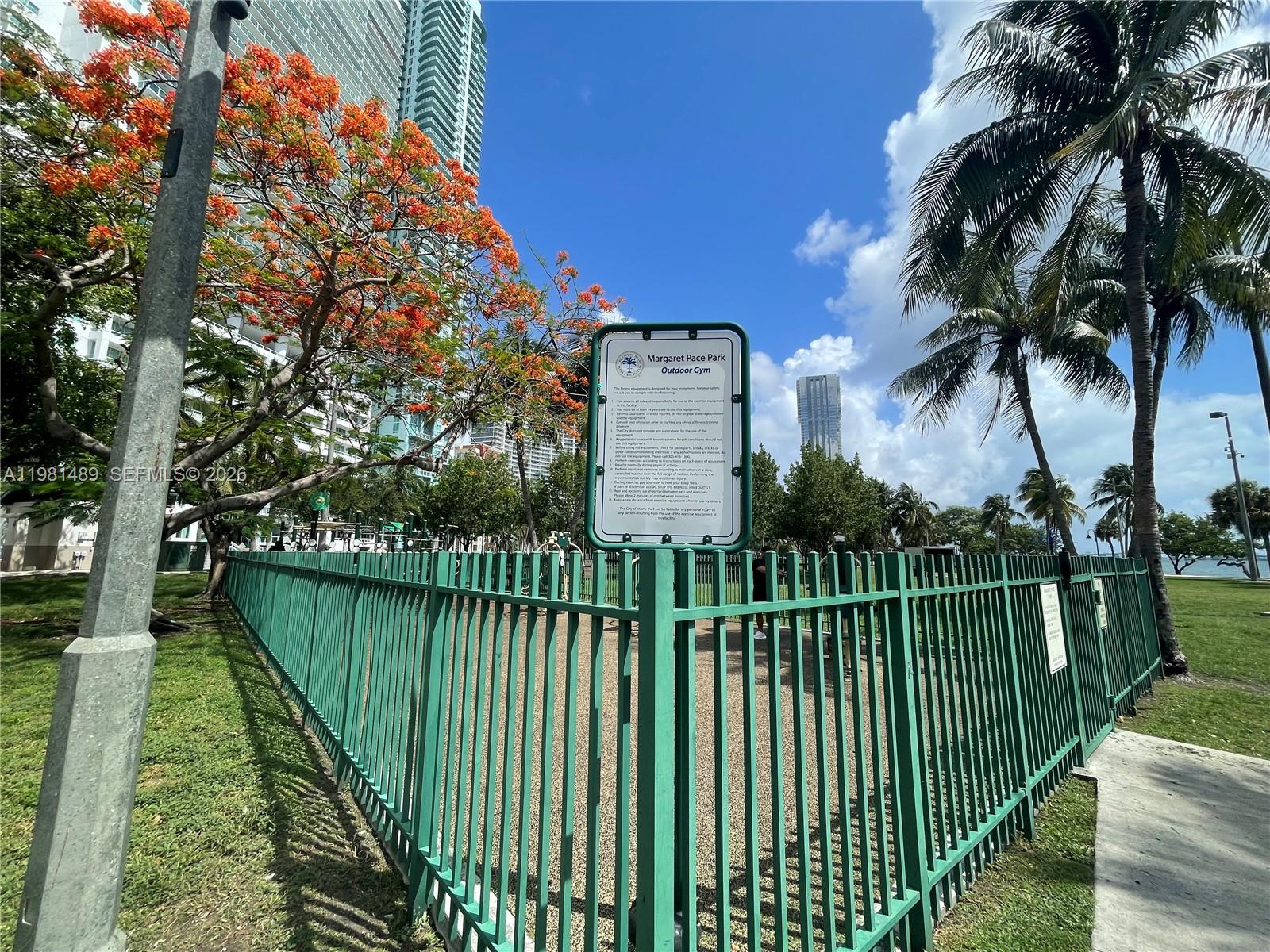 Photo of 1750 N Bayshore Drive 2814 #2814 listing for Sale