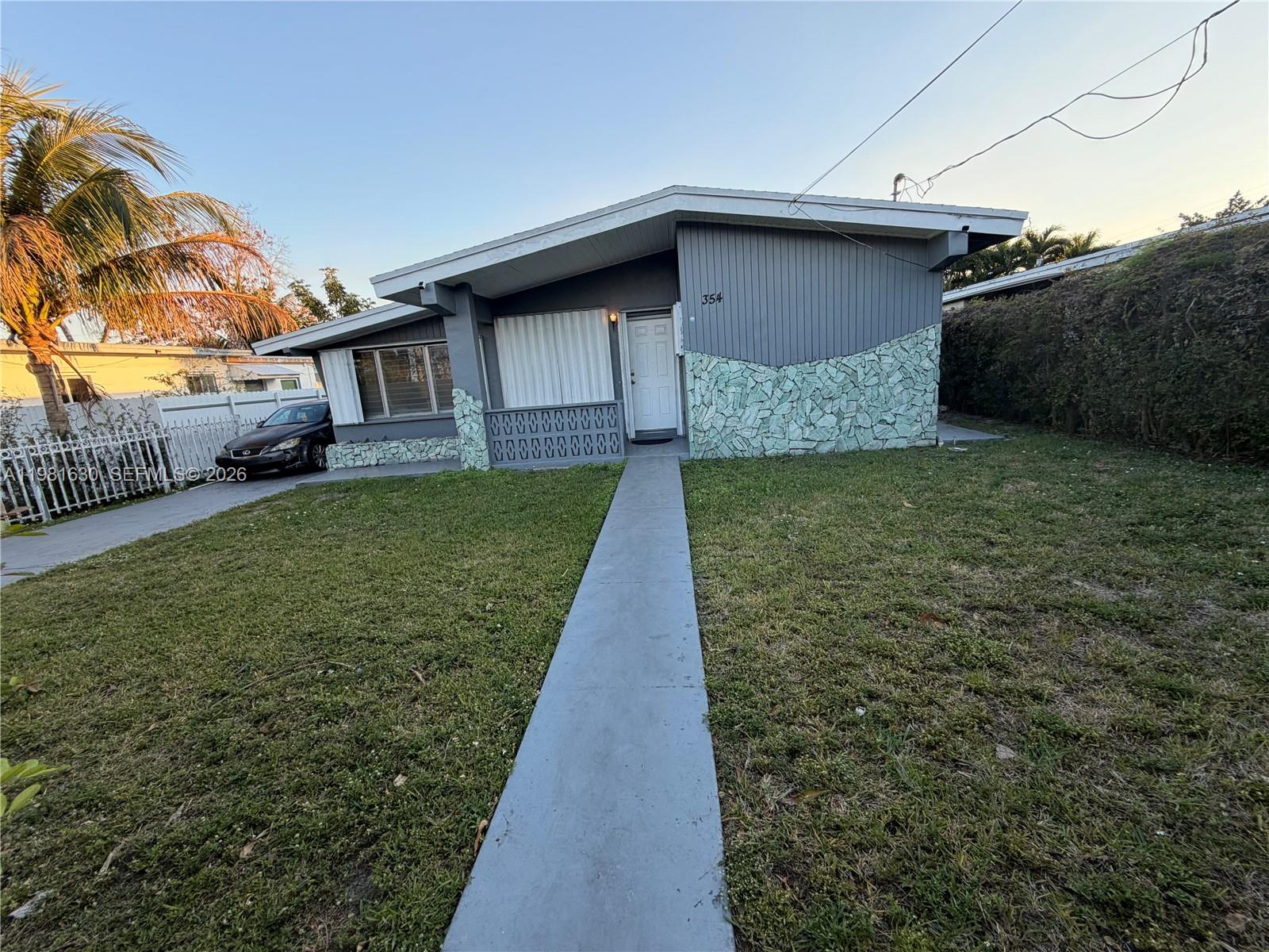 Photo of #A11981630 listing for Sale