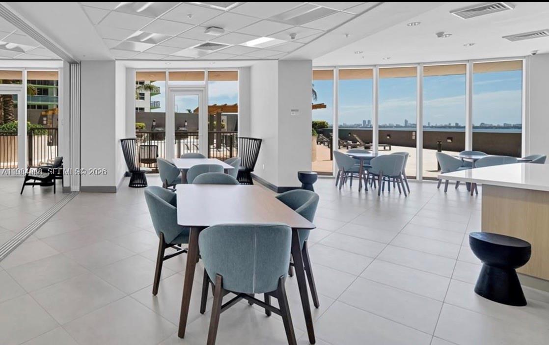 Photo of 1750 N Bayshore Drive 3811 #3811 listing for Sale