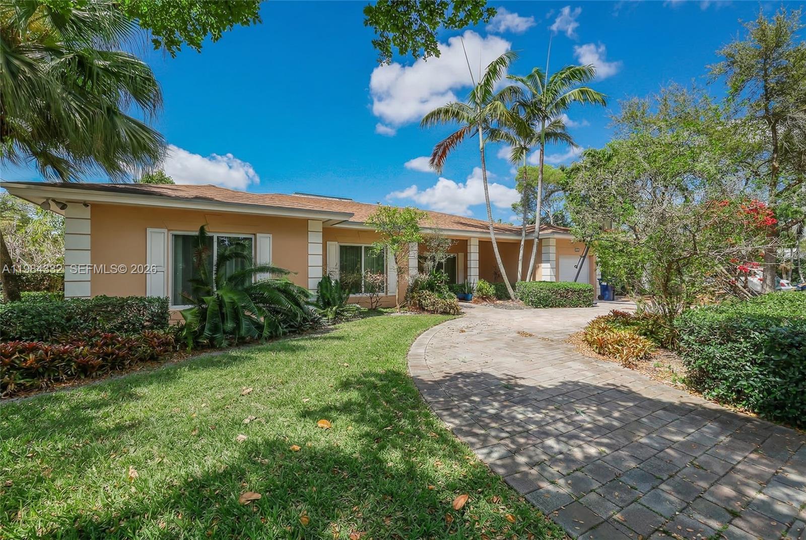 Photo of #A11984332 listing for Sale