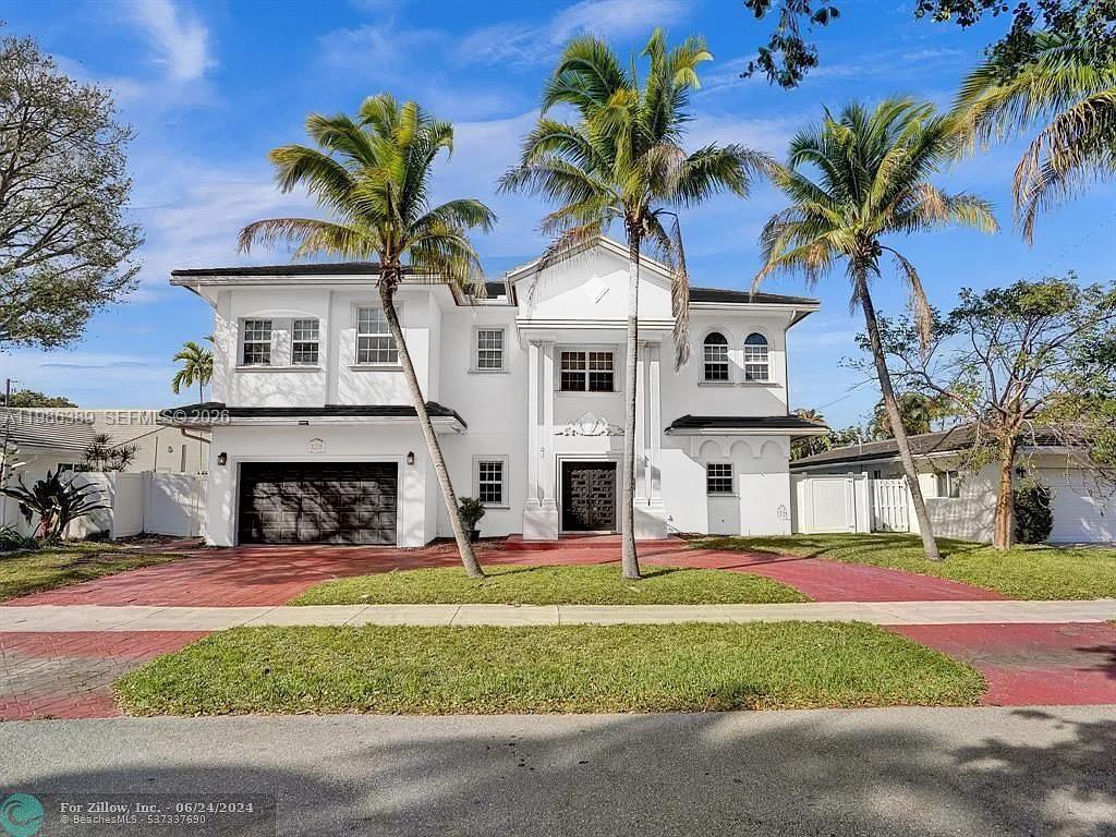 Photo of 2319 NE 35th Drive # listing for Sale