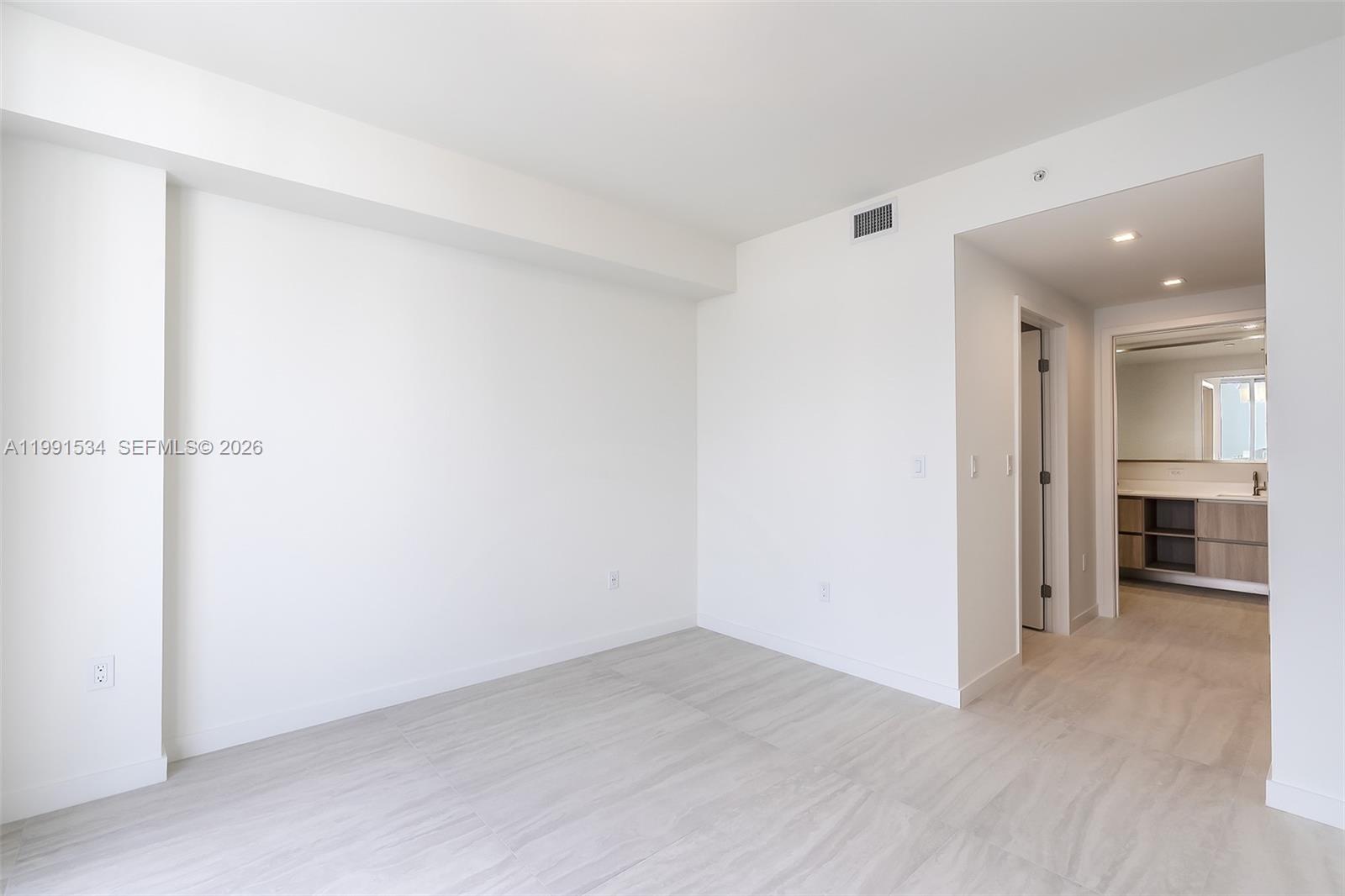 Photo of 77 SE 5th Street 2403 #2403 listing for Sale