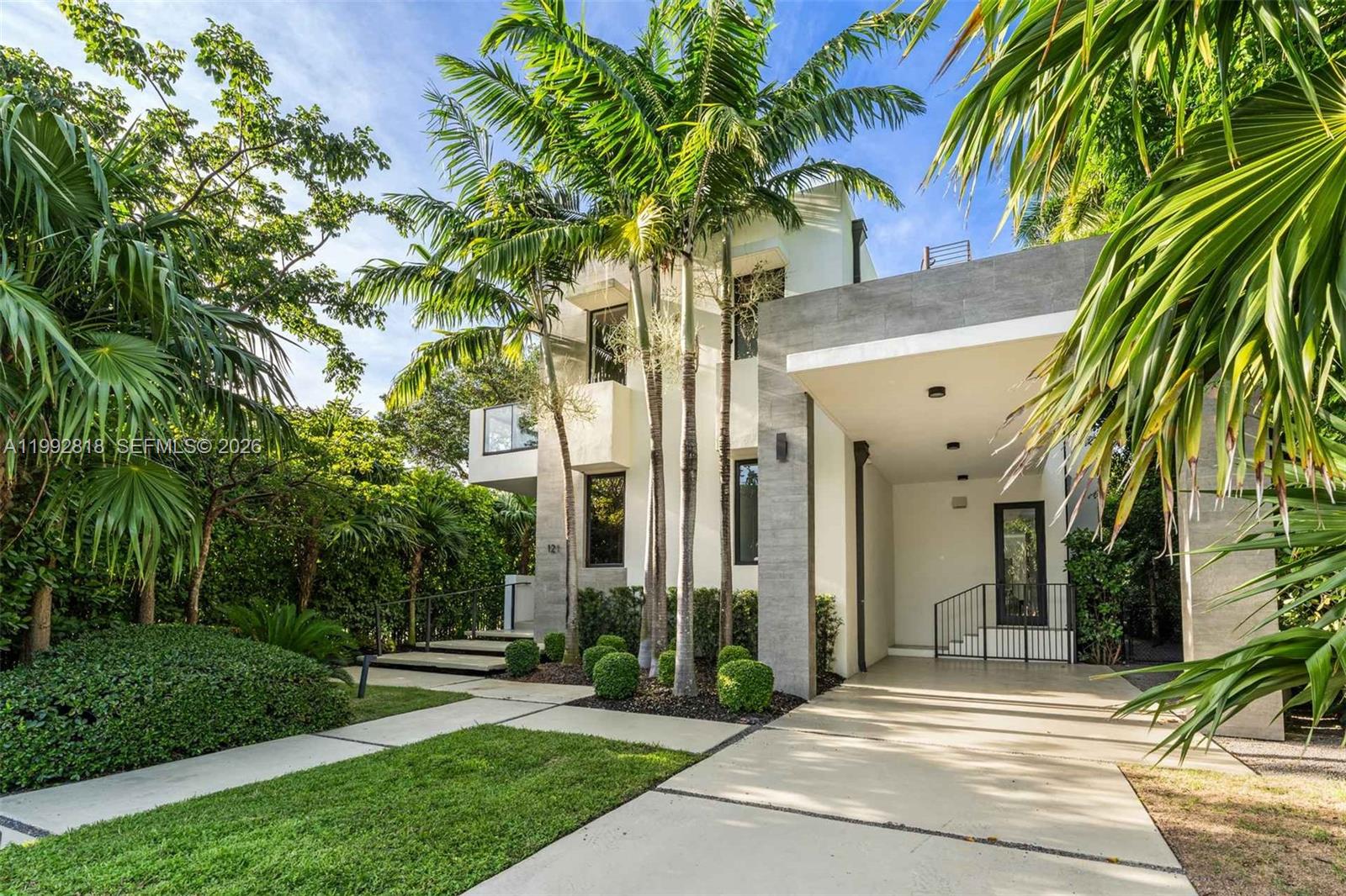 Photo of 121 2nd Dilido Terrace Share A # listing for Sale