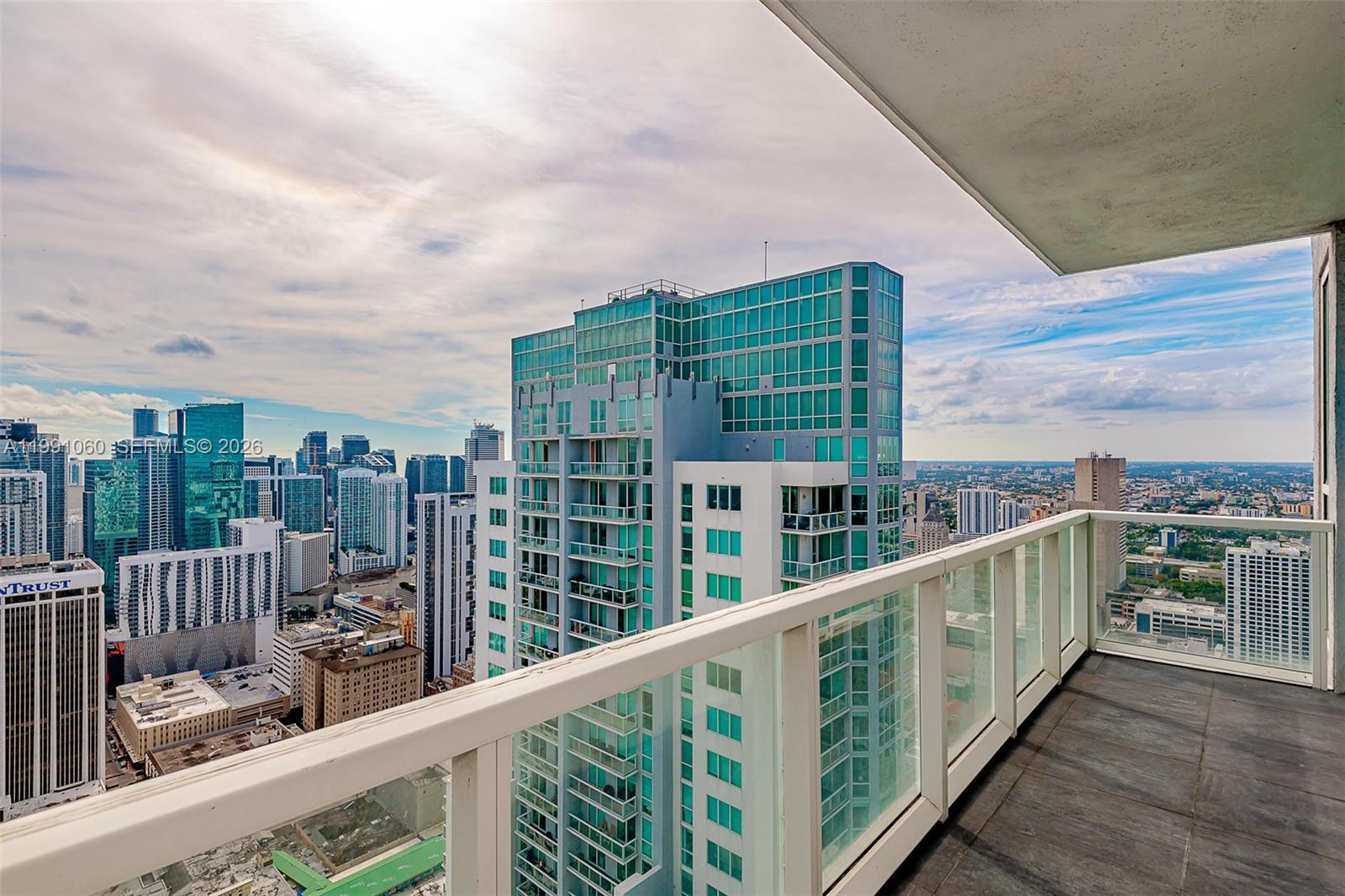 Photo of 244 Biscayne Boulevard UPH-4907 #UPH-4907 listing for Sale