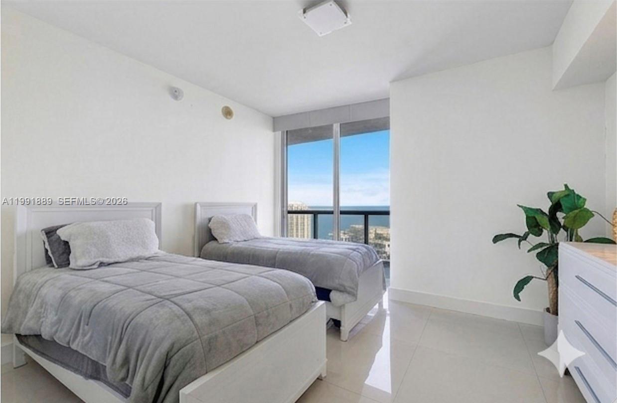 Photo of 465 Brickell Avenue 3905 #3905 listing for Sale