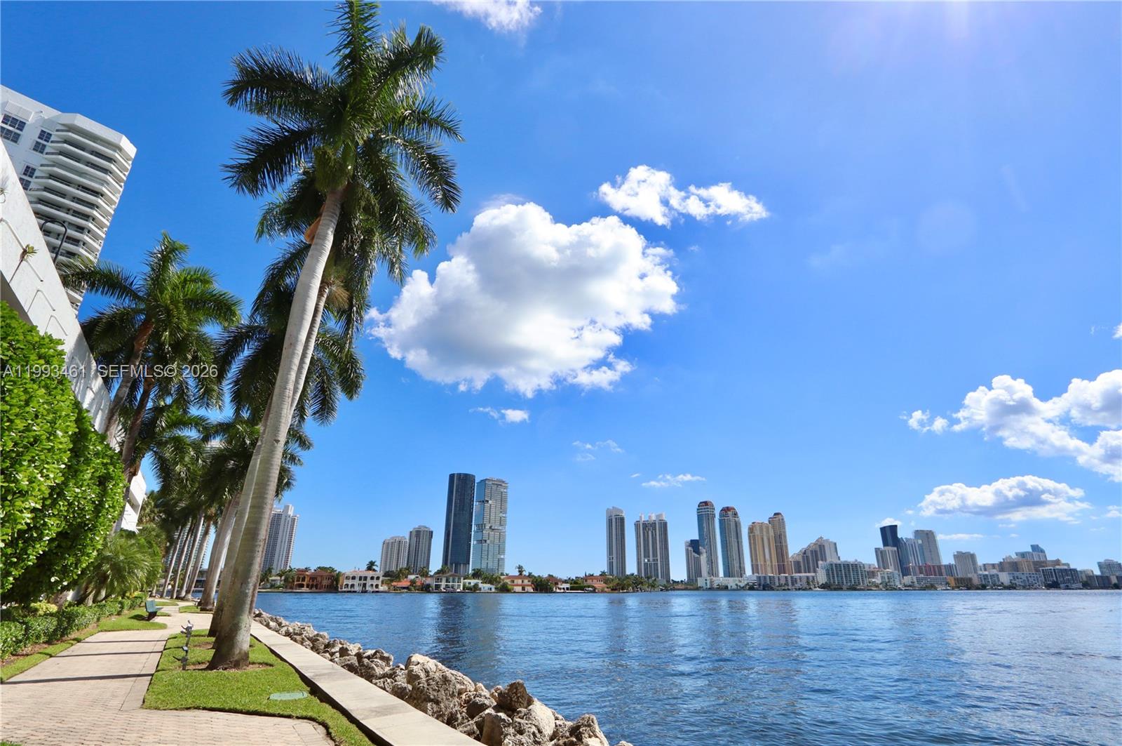 Photo of 3530 Mystic Pointe Drive 2915 #2915 listing for Sale
