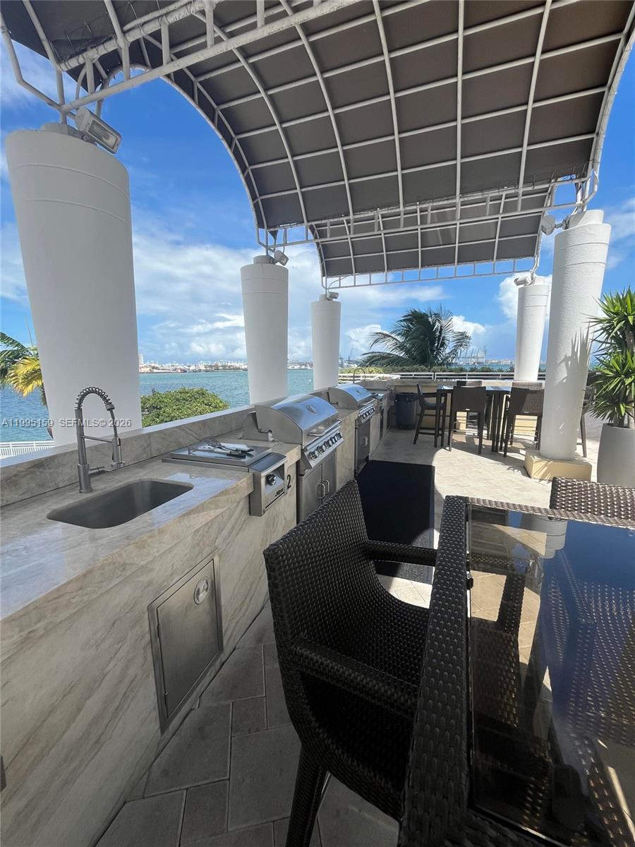 Photo of 808 Brickell Key Drive 2002 #2002 listing for Sale