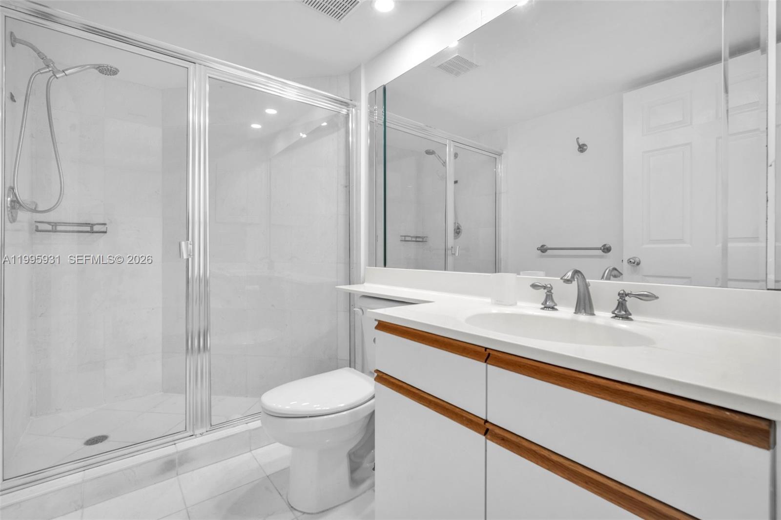 Photo of 3500 Mystic Pointe Drive 3001 #3001 listing for Sale