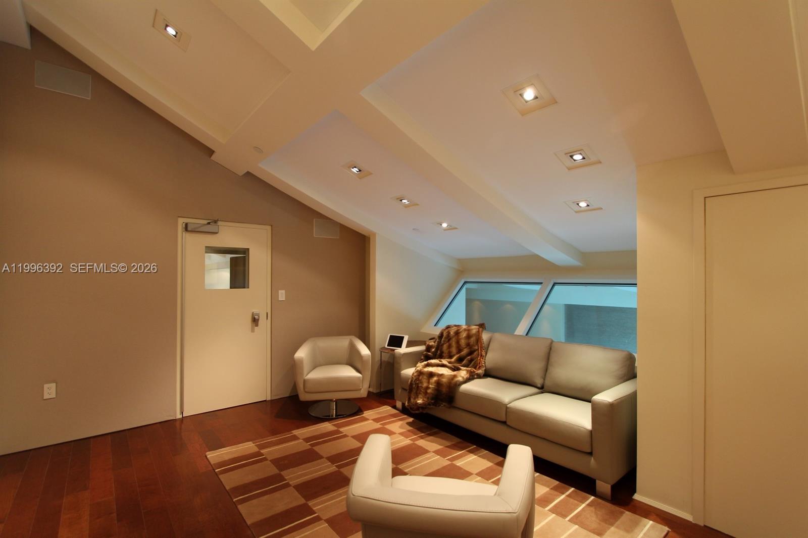 Photo of 900 Brickell Key Boulevard PH3403 #PH3403 listing for Sale