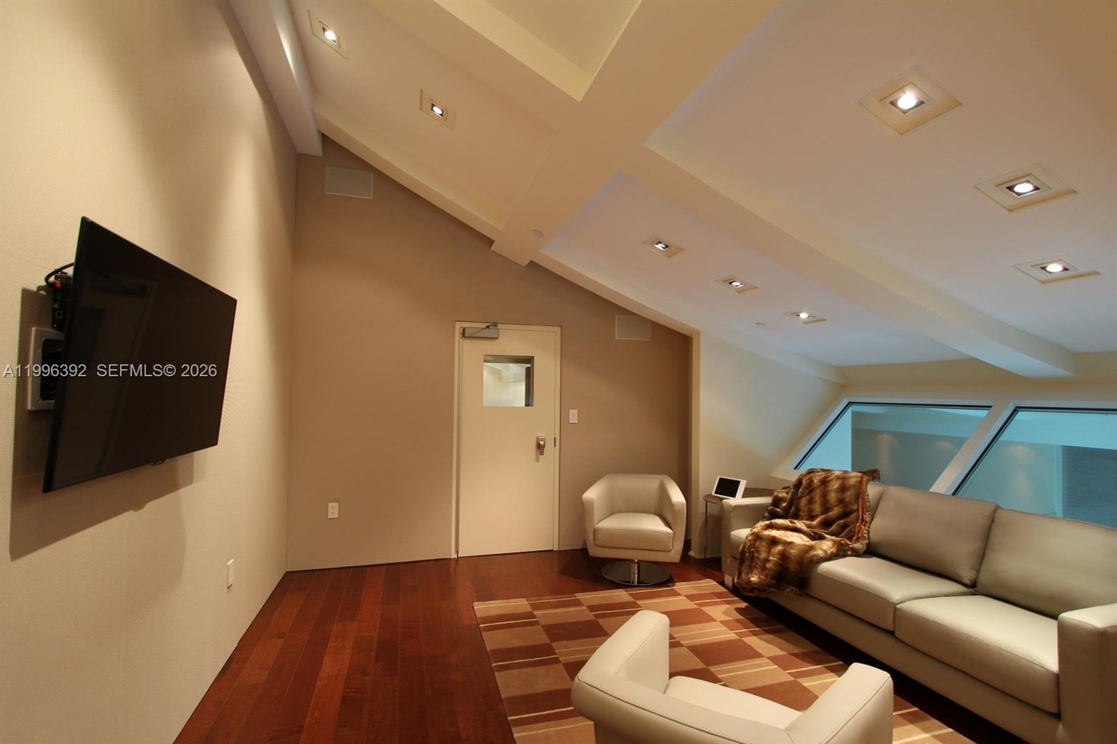 Photo of 900 Brickell Key Boulevard PH3403 #PH3403 listing for Sale
