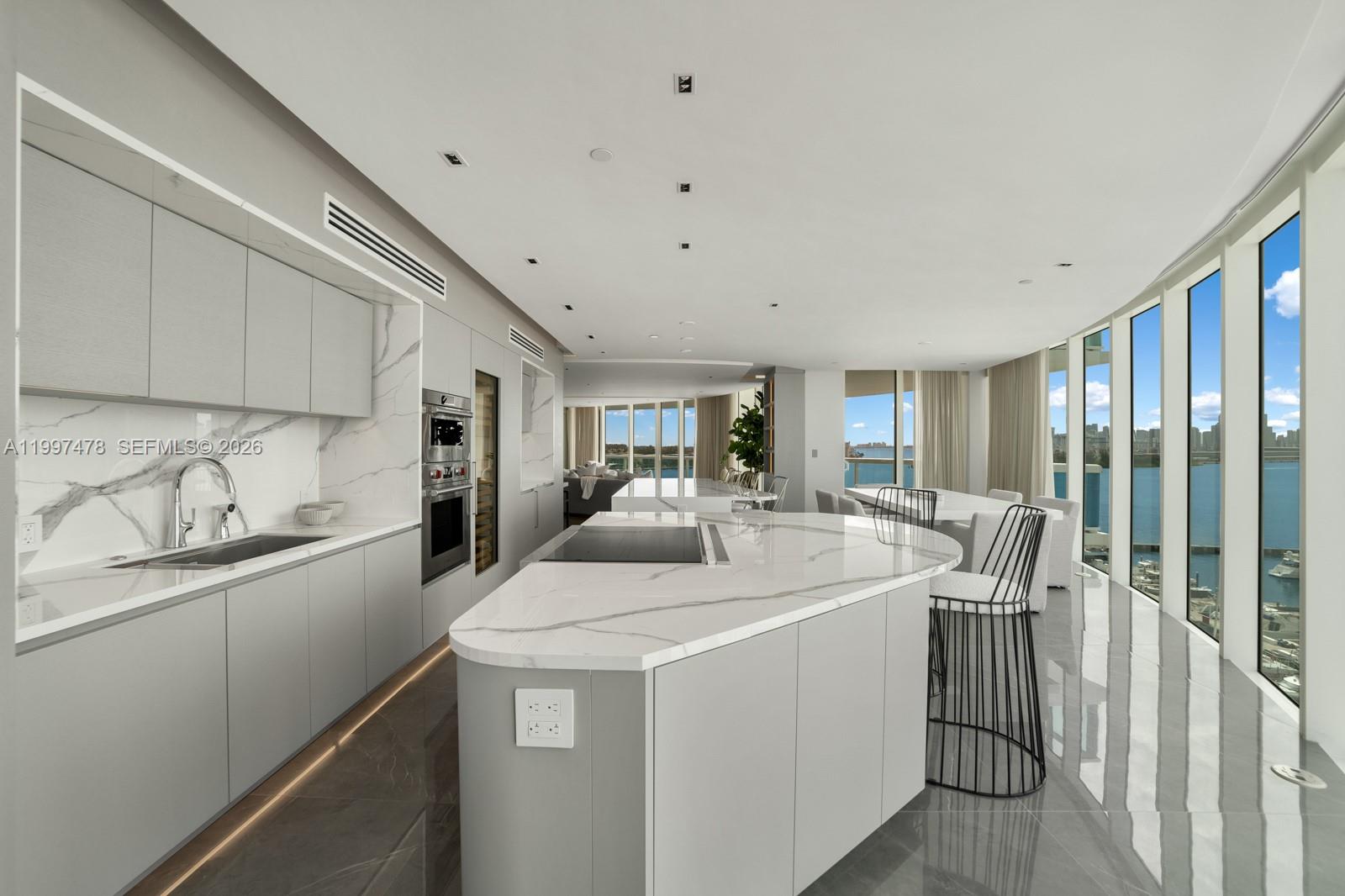 Photo of 1000 S Pointe Drive 901 #901 listing for Sale