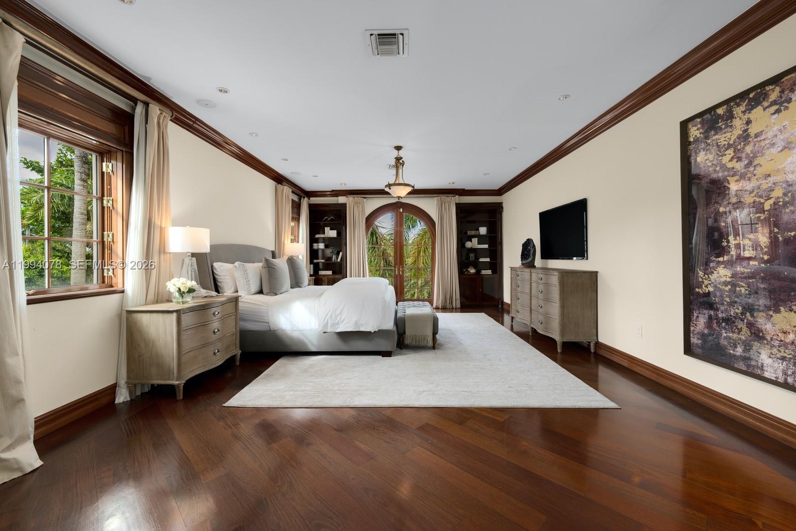 Photo of 585 Arvida Parkway # listing for Sale