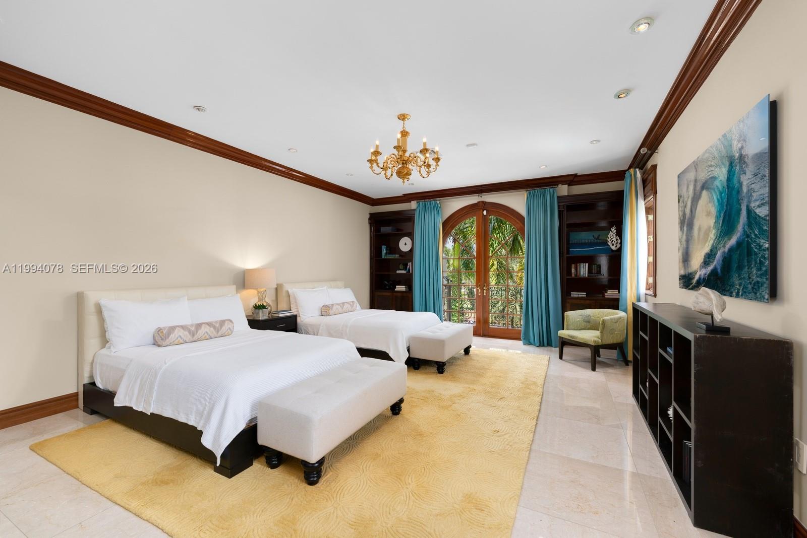 Photo of 585 Arvida Parkway # listing for Sale