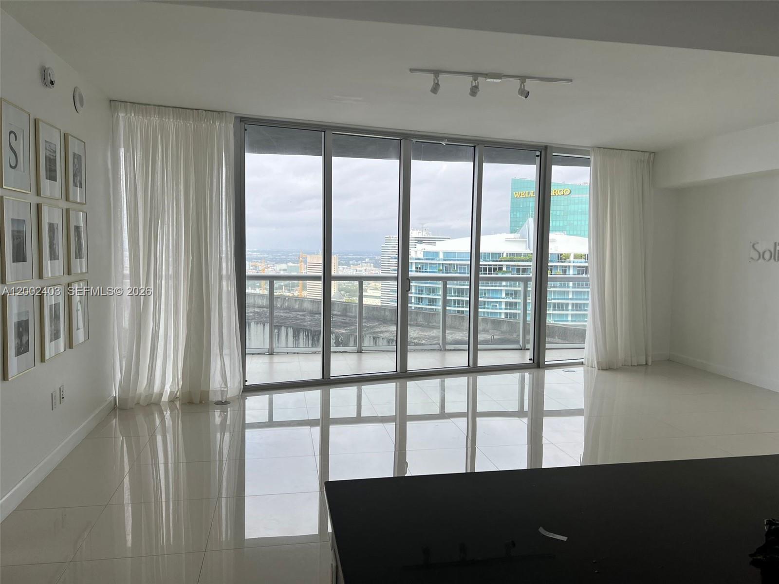 Photo of 475 Brickell Avenue 5508 #5508 listing for Sale